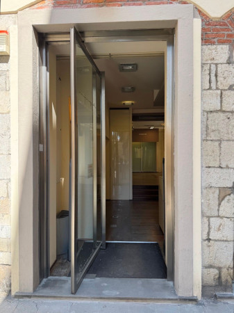 Negozio - Loc.Com. PRATO affitto  CENTRO  Alessandro Fornaciari Intermediazioni Immobiliari