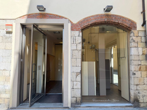 Negozio - Loc.Com. PRATO affitto  CENTRO  Alessandro Fornaciari Intermediazioni Immobiliari