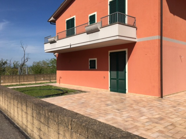 Villa Unifamiliare - Indipendente MONTOPOLI IN VAL D