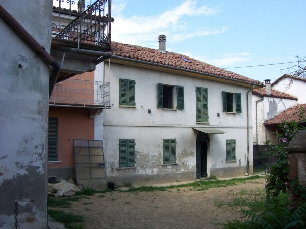 Rustico - Cascina INCISA SCAPACCINO vendita    B&B Immobiliare S.n.c.