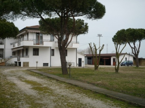 Villa CHIOGGIA vendita  Sottomarina  Agenzia Immobiliare Laguna