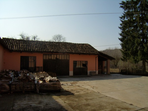 Rustico - Cascina CASTIGLIONE TINELLA vendita   4 km dal centro di Castagnole delle Lanze Idea Casa