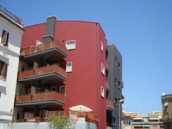 Box auto - Posto auto ROMA vendita  PIGNETO  P&G srl