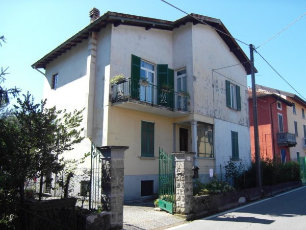 Appartamento LAVENO-MOMBELLO vendita  Laveno Cesare Battisti Andrea Bellorini