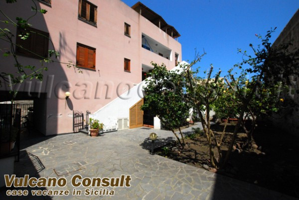  lipari vendita quart:  vulcano consult lipari real estate