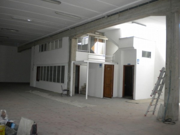 Capannoni (Tutti) ROMA affitto  Gregna Sant'Andrea ranuccio bianchi bandinelli Mariani Rei srl