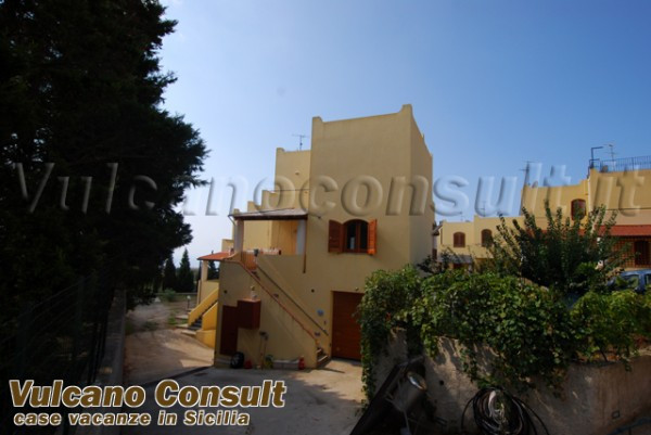 Villa Affiancata - Schiera LIPARI vendita  Pianoconte frazione di pianoconte lipari Vulcano Consult Lipari Real Estate