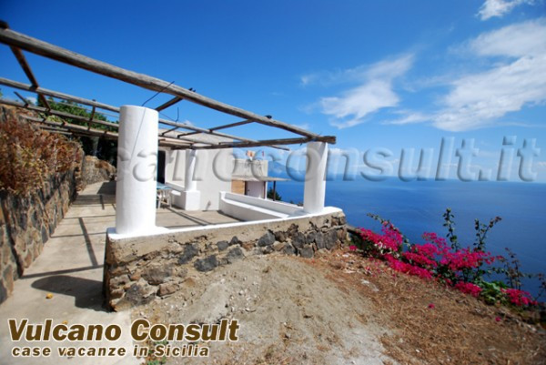  lipari vendita quart:  vulcano consult lipari real estate