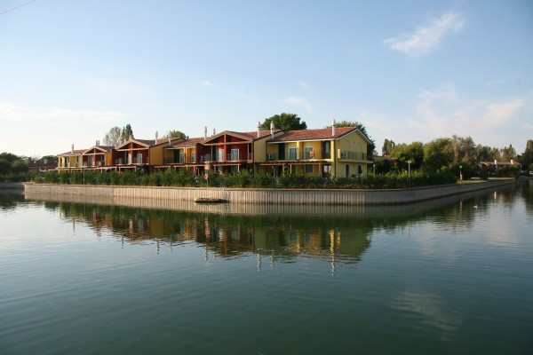 Villa Affiancata - Schiera ROSOLINA vendita   Seconda Ovest Albarella S.r.l. - Ufficio Immobiliare