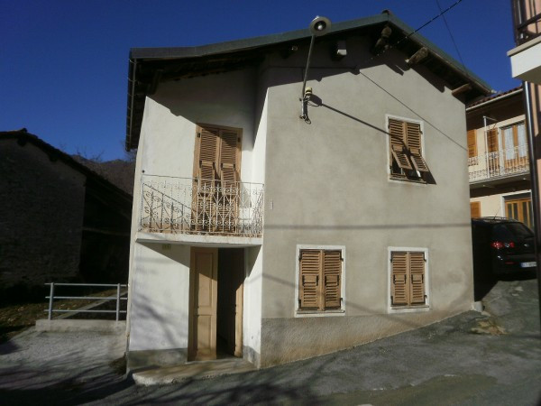  garessio vendita quart:  studio immobiliare m2