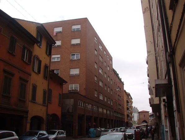 Negozio - Loc.Com. BOLOGNA vendita  IRNERIO  IMMOBILIARE DUEMILA 2000 S.R.L.