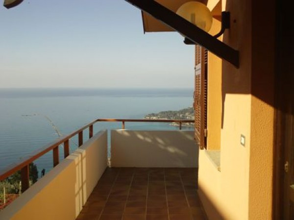 Villa Unifamiliare - Indipendente VENTIMIGLIA vendita   alle Ville immobiliare la vela