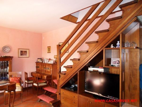 Villa MONTEVARCHI vendita   Valdarno Casentinese CASA SERVICE agenzia immobiliare valdarno