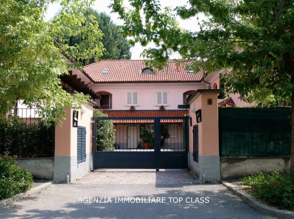  opera affitto quart:  top class real estate