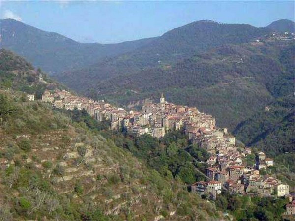  apricale vendita quart:  agenzia-immobiliare-de-amicis