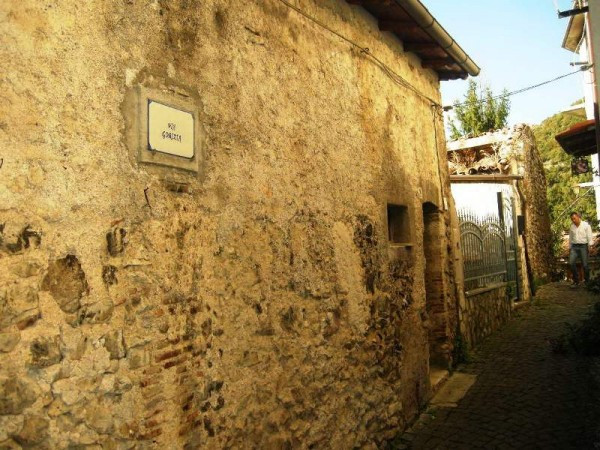 Villa Unifamiliare - Indipendente PERETO vendita    Alessandra Testa Immobiliare