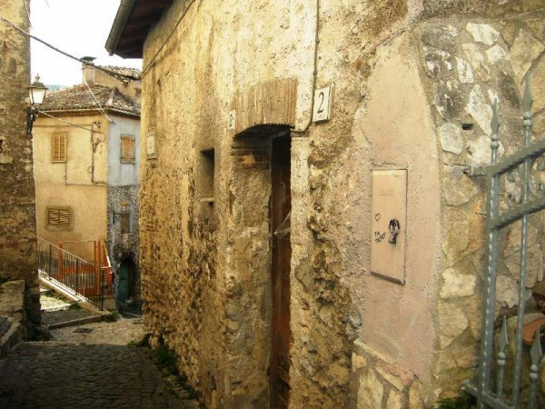 Villa Unifamiliare - Indipendente PERETO vendita    Alessandra Testa Immobiliare