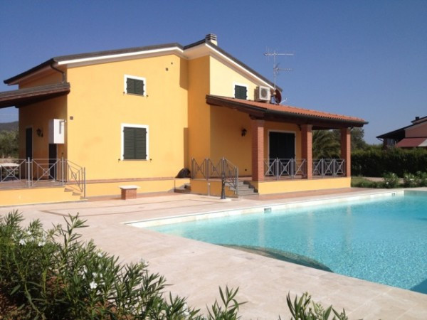 villa san vincenzo vendita   villa unifamiliare in campagna con parco e piscina agenzia immobiliare giomi