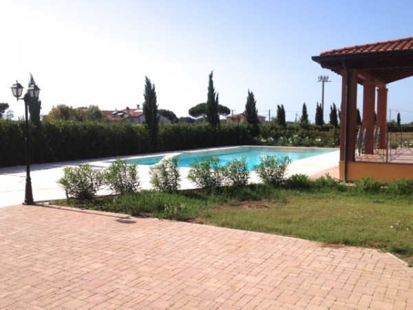 Villa SAN VINCENZO vendita   VILLA UNIFAMILIARE IN CAMPAGNA CON PARCO E PISCINA Agenzia Immobiliare Giomi