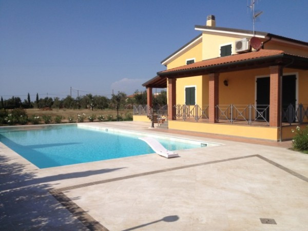 Villa SAN VINCENZO vendita   VILLA UNIFAMILIARE IN CAMPAGNA CON PARCO E PISCINA Agenzia Immobiliare Giomi