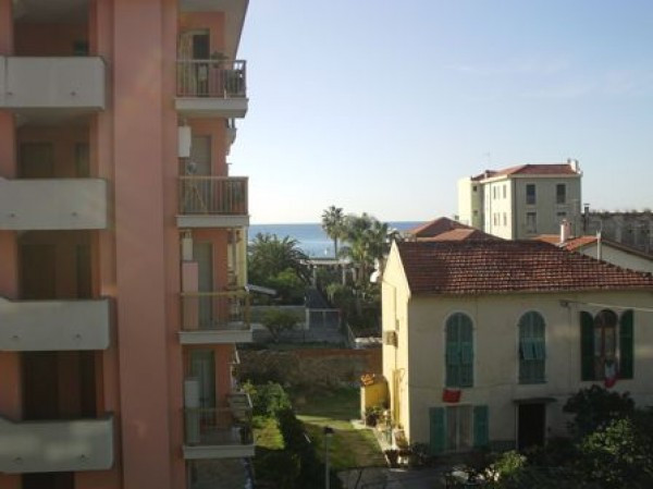 Appartamento VENTIMIGLIA vendita    immobiliare la vela