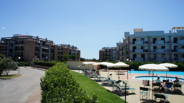 Appartamento SAN VINCENZO affitto   Bilocale con Terrazza Abitabile a Mt 200 dal Mare. Posto Auto e Piscina P.L. 2+2 Agenzia Immobiliare Giomi