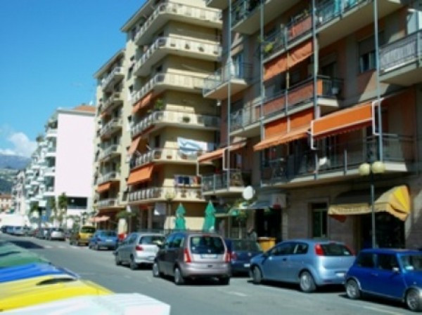 Appartamento VENTIMIGLIA vendita    immobiliare la vela