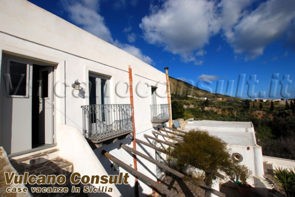 Villa Unifamiliare - Indipendente LIPARI vendita  Pianoconte Pianoconte Cugna corte Lipari Vulcano Consult Lipari Real Estate