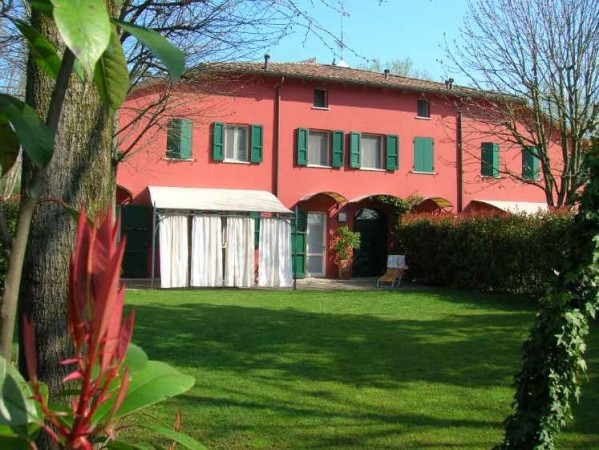 Villa Unifamiliare - Indipendente CREVALCORE vendita    EtiCase - Gruppo Agenzie Indipendenti