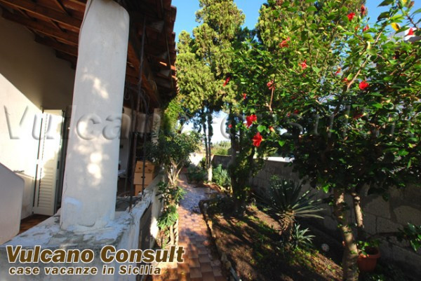 Villa LIPARI vendita  Vulcano Porto Vulcano Vulcano Consult Lipari Real Estate