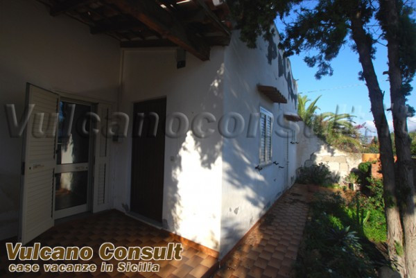 Villa LIPARI vendita  Vulcano Porto Vulcano Vulcano Consult Lipari Real Estate