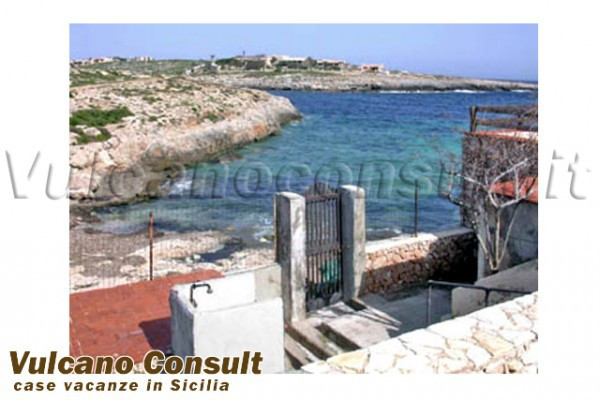 Villa LAMPEDUSA E LINOSA vendita  Lampedusa Cala Francese Lampedusa Vulcano Consult Lipari Real Estate
