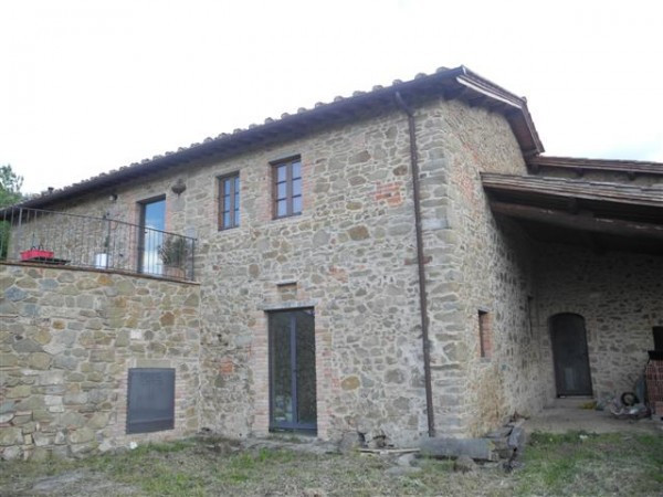 Villa MONTEVARCHI vendita   di Moncioni CENTRO IMMOBILIARE VALDARNO SRL