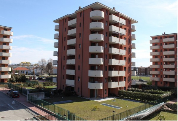 Appartamento BUSTO ARSIZIO vendita   Madre Teresa di Calcutta RE IMMOBILIARE S.R.L.