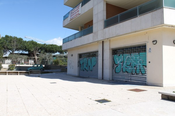 Negozio - Loc.Com. ROMA affitto  TRIGORIA Álvaro del Portillo Ingegneri De Paolis Spa