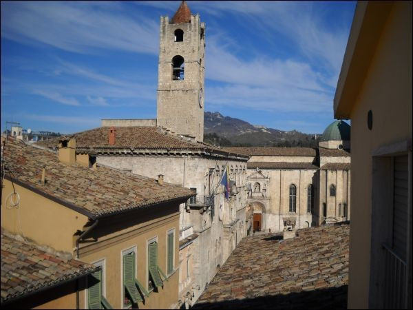  ascoli-piceno affitto quart: centro città immobiliare-centro-servizi-ascoli