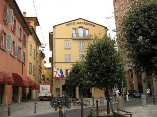 Negozio - Loc.Com. BOLOGNA vendita  CENTRO STORICO Franklin Delano Roosevelt Carducci Soluzioni Immobiliari